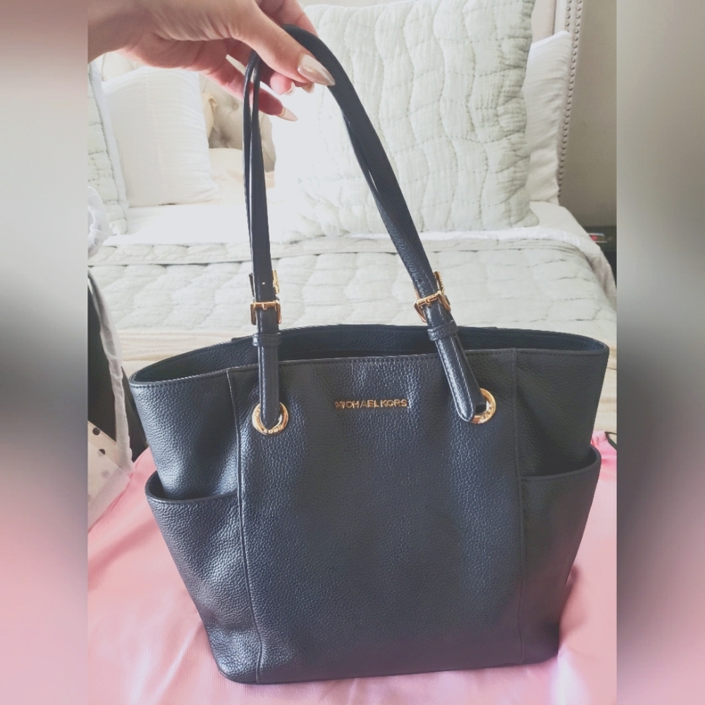 Authentic Michael Kors Black Leather Tote Bag price firm
